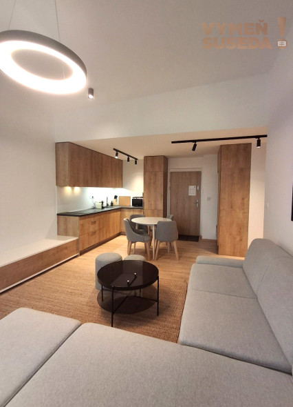 VYMEŇ SUSEDA! – Na predaj exkluzívny 2 izbový apartmán v ikonickom rezorte Evergreen Tále