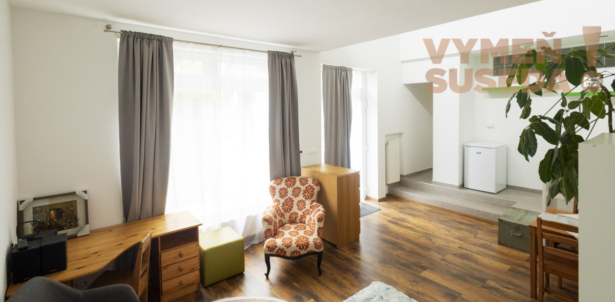 VYMEŇ SUSEDA! - VÝNIMOČNÝ  1 IZB. BYT S TERASOU A PREDZÁHRADKOU, DNV, BA IV