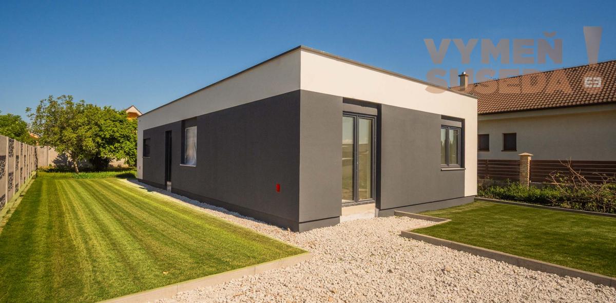 VYMEŇ SUSEDA - SKVELE RIEŠENÝ 4 IZB. TEHLOVÝ RODINNÝ DOM NA KONCI SLEPEJ ULICE, HVIEZDOSLAVOV
