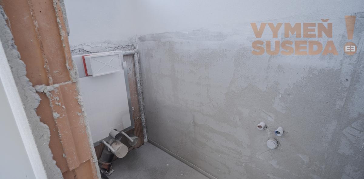 VYMEŇ SUSEDA - SKVELE RIEŠENÝ 4 IZB. TEHLOVÝ RODINNÝ DOM NA KONCI SLEPEJ ULICE, HVIEZDOSLAVOV