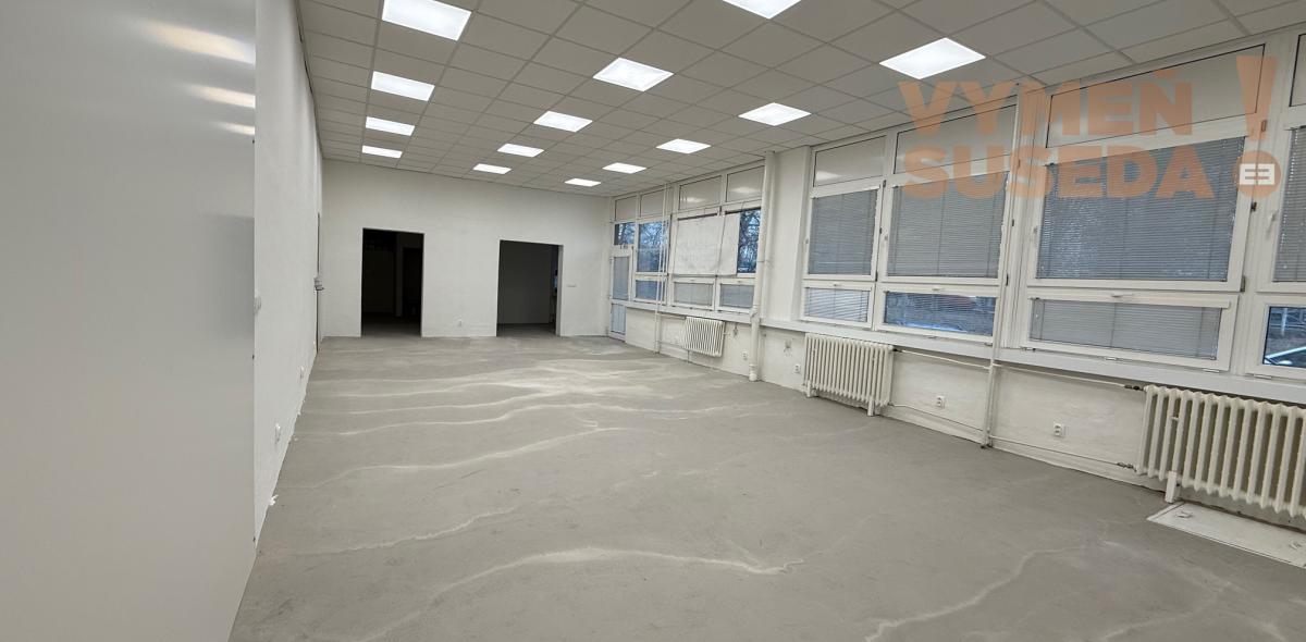 VYMEŇ SUSEDA! PRENÁJOM OBCHODNÉHO PRIESTORU v Bratislave (Petržalke) na Kopčianskej ulici s možnosťou parkovacieho státia.