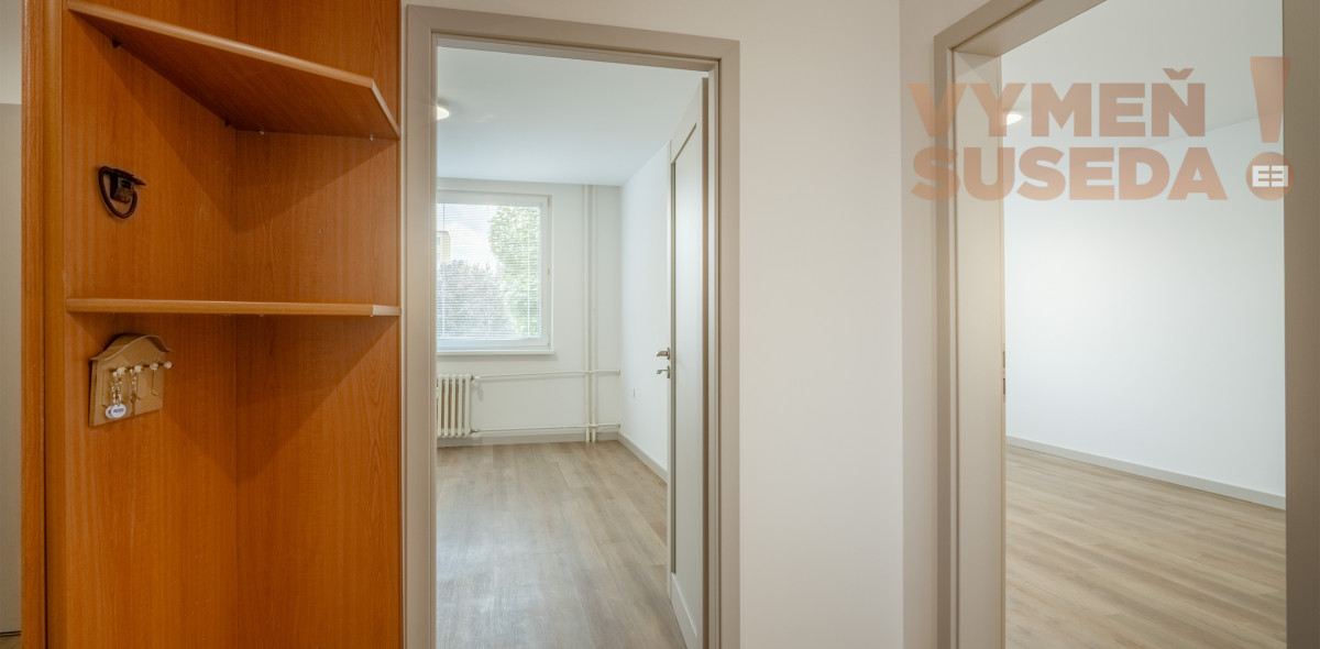 VYMEŇ SUSEDA! - KOMPLETNE ZREKONŠTRUOVANÝ 3 IZB. BYT S LOGGIOU, BRATISLAVSKÁ, PIEŠŤANY