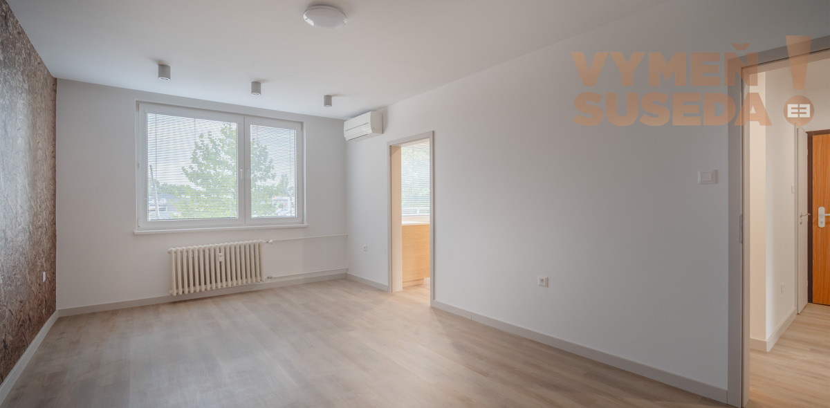 VYMEŇ SUSEDA! - KOMPLETNE ZREKONŠTRUOVANÝ 3 IZB. BYT S LOGGIOU, BRATISLAVSKÁ, PIEŠŤANY