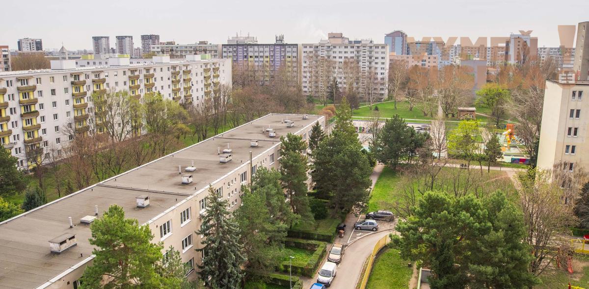 VYMEŇ SUSEDA! - VÝNIMOČNÝ 2 IZB. ZREKONŠTRUOVANÝ BYT, BALKÓNOM, VYHĽADÁVANÁ LOKALITA RUŽINOV, ASTROVÁ UL., BA II.