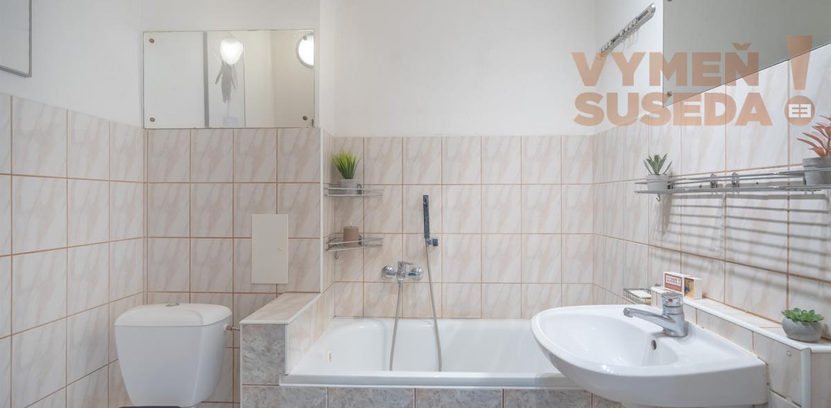 VYMEŇ SUSEDA! - Výnimočný 1 izb. TEHLOVÝ byt, 38.87 m2, Vysoké stropy, orientovaný do tichého dvora, Vajnorská ul., BA III – Nové Mesto.
