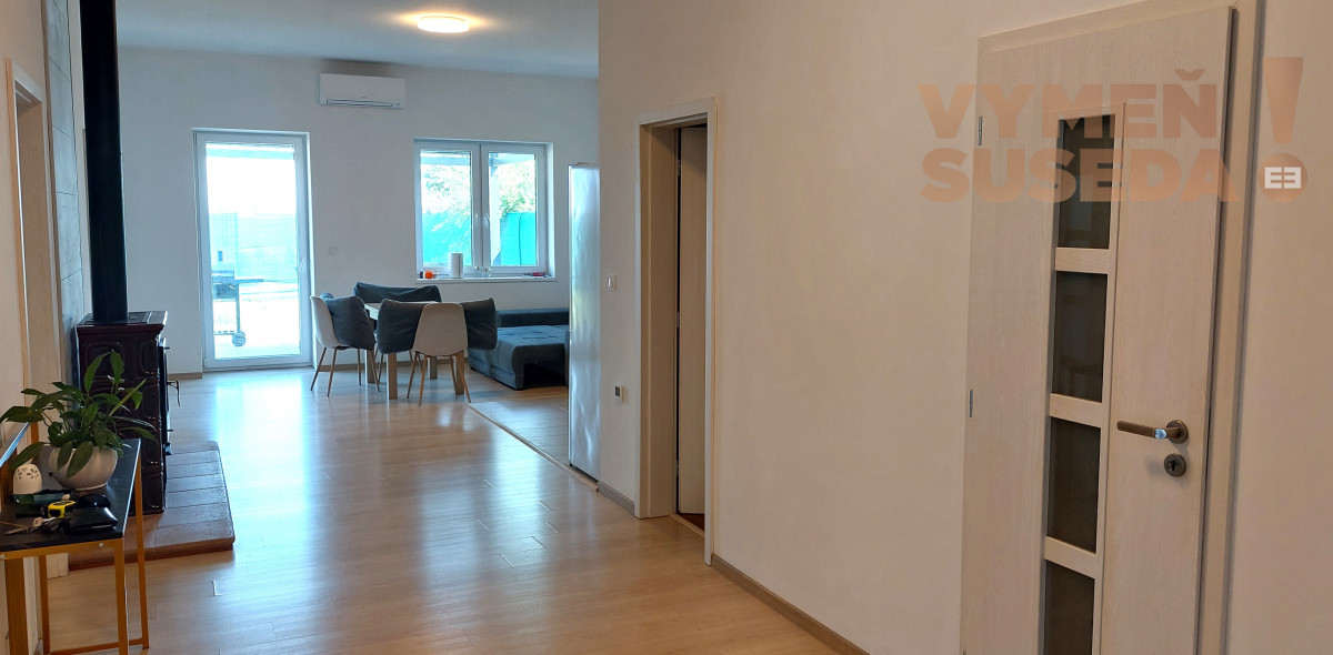 VÝNIMOČNÝ 4 IZB. KOMPLETNE ZARIADENÝ RODINNÝ DOM, obec Kalinkovo