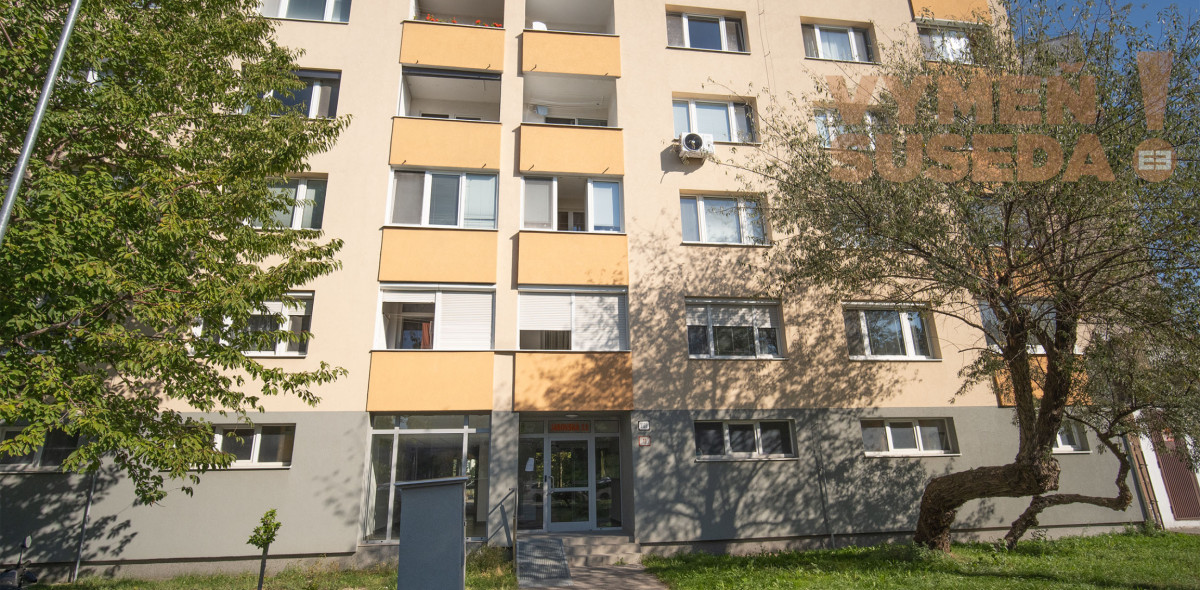 VYMEŇ SUSEDA! – KOMPLETNE ZREKONŠTRUOVANÝ 3 IZB. BYT PREROBENÝ NA 4 IZB. S LOGGIOU, JASOVSKÁ ULICA, PETRŽALKA, BA V