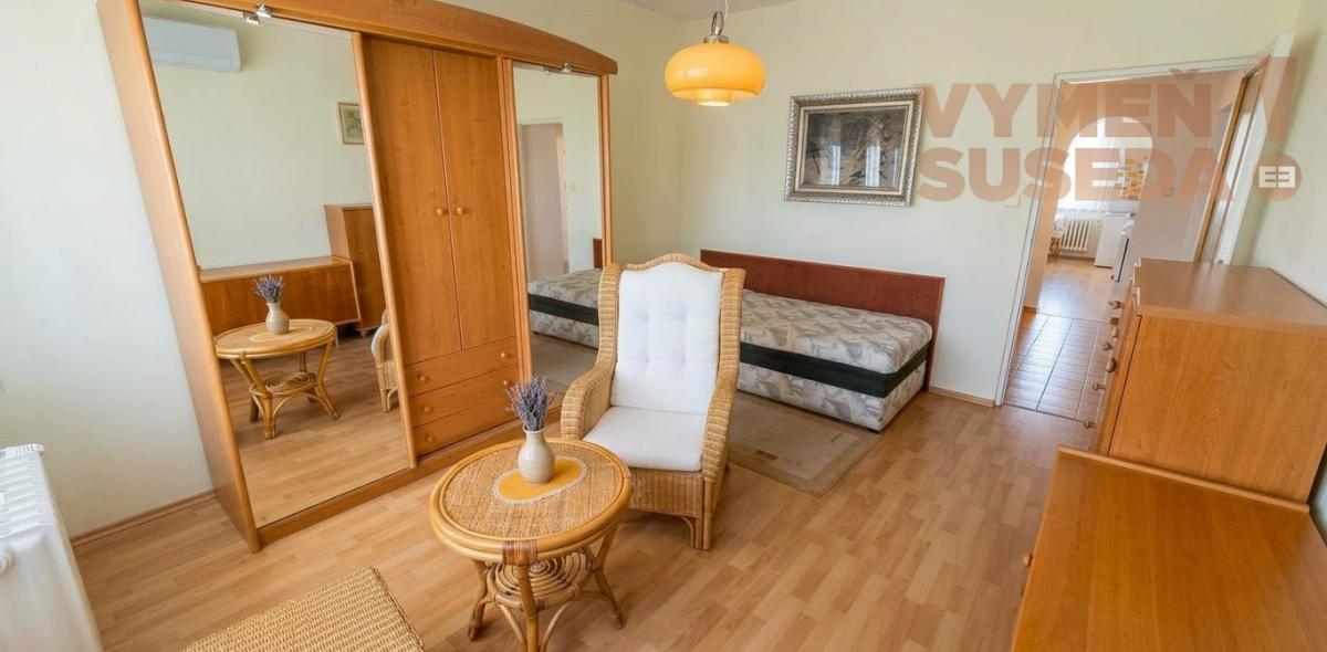 VYMEŇ SUSEDA! – VÝNIMOČNÝ 3-IZBOVÝ BYT S BALKÓNOM, MOŽNOSŤ ÚPRAVY NA 4-IZBOVÝ, ŠTEFUNKOVA ULICA, BRATISLAVA II – RUŽINOV