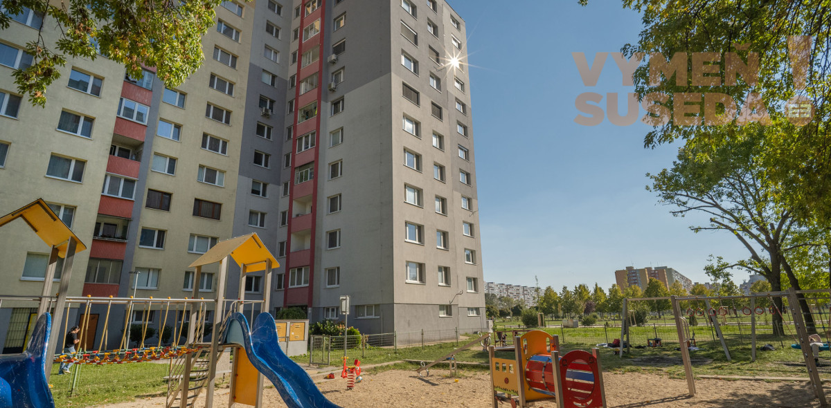 VYMEŇ SUSEDA! - Výnimočný kompletne zrekonštruovaný 3 izb. byt s loggiou, prerobený na 4 izb byt, Markova ul., BA V, Petržalka.