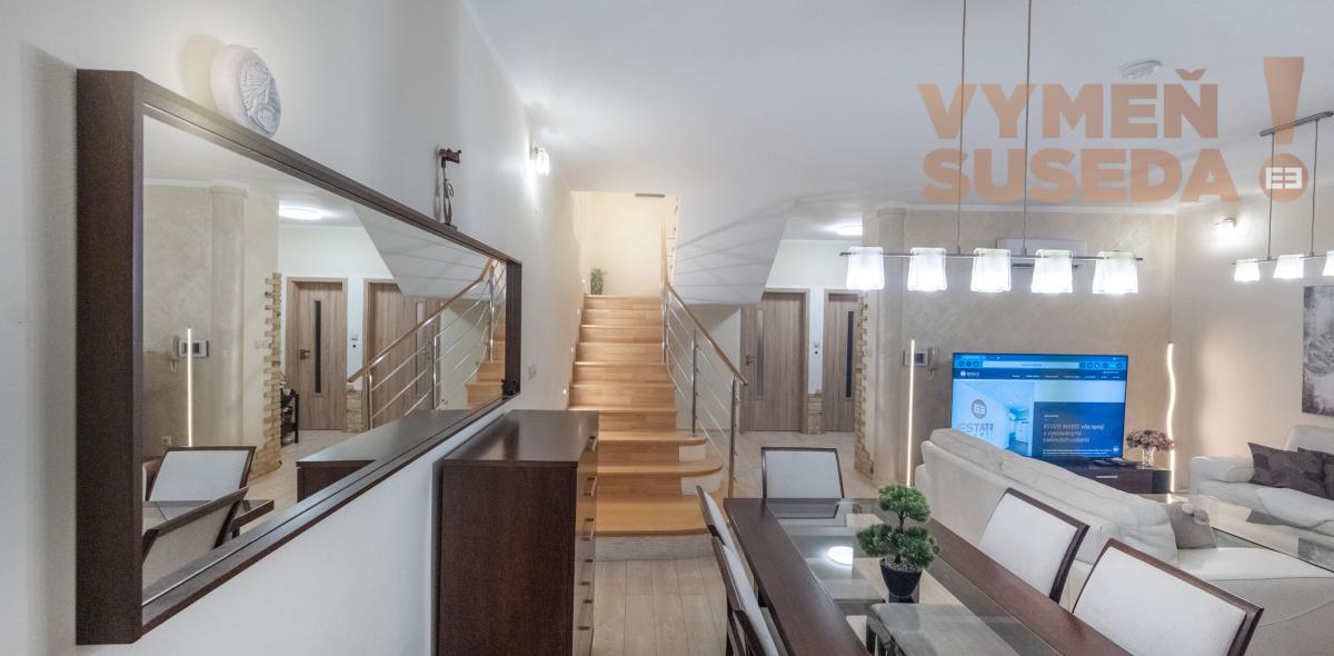 VYMEŇ SUSEDA – KRÁSNY 7 IZB. BYT 380 m2 SO ZÁHRADOU A VLASTNOU GARÁŽOU, DUNAJSKÁ STREDA - CENTRUM