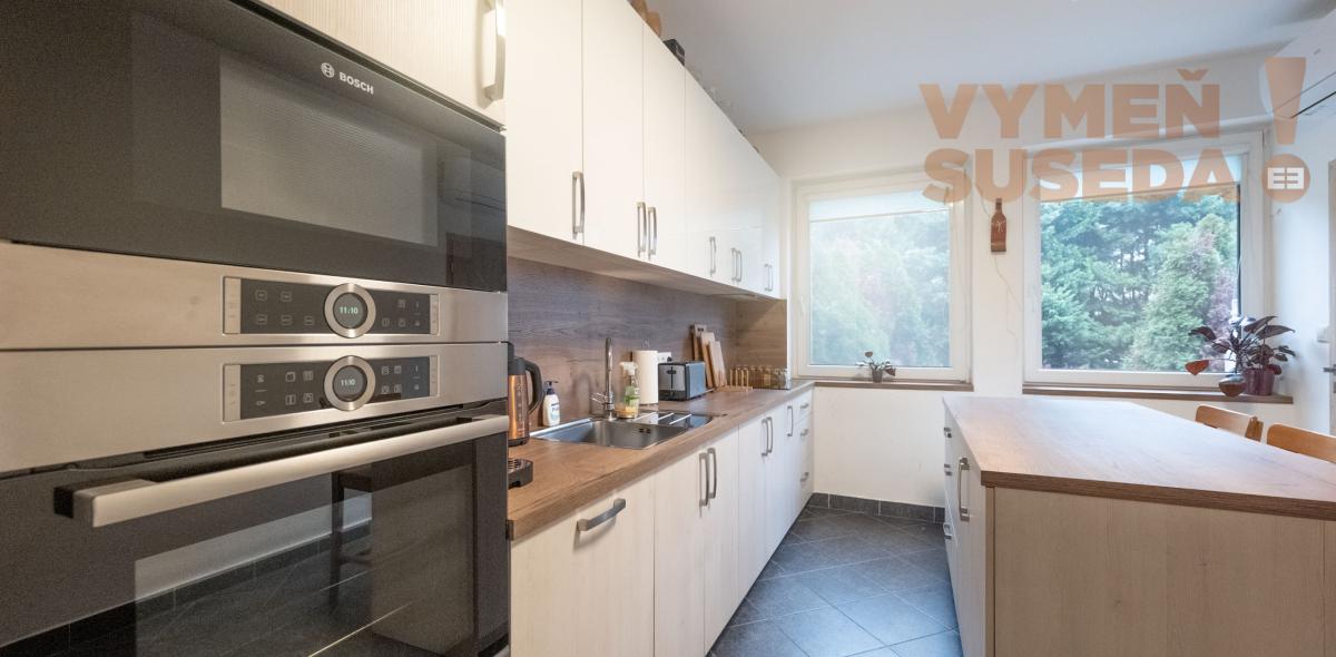 VYMEŇ SUSEDA – KRÁSNY 7 IZB. BYT 380 m2 SO ZÁHRADOU A VLASTNOU GARÁŽOU, DUNAJSKÁ STREDA - CENTRUM