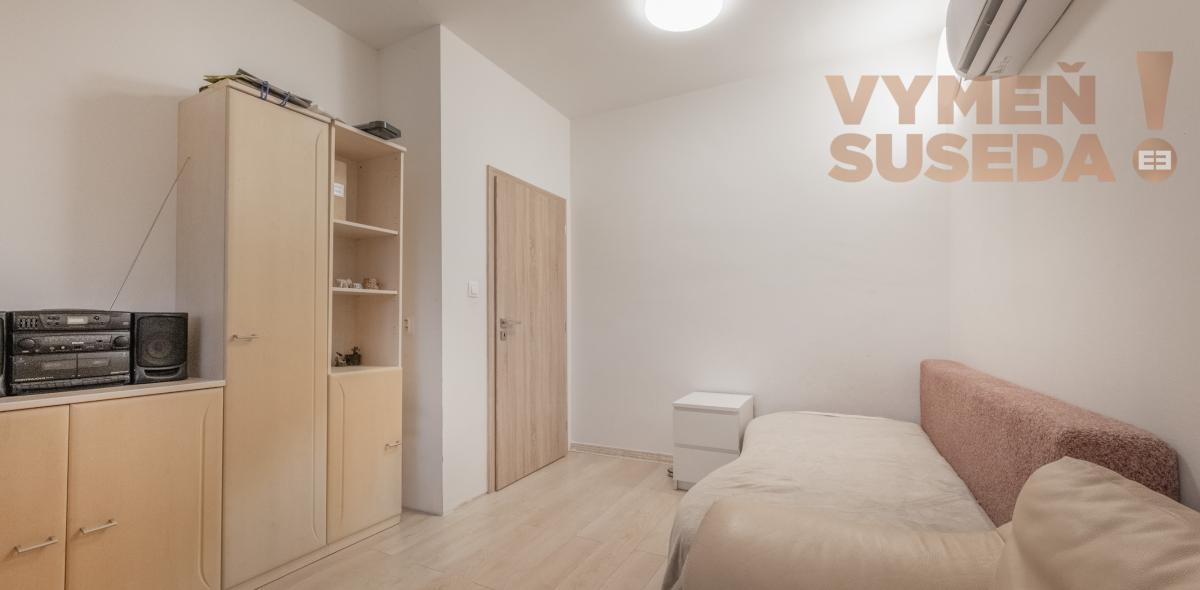 VYMEŇ SUSEDA – KRÁSNY 7 IZB. BYT 380 m2 SO ZÁHRADOU A VLASTNOU GARÁŽOU, DUNAJSKÁ STREDA - CENTRUM