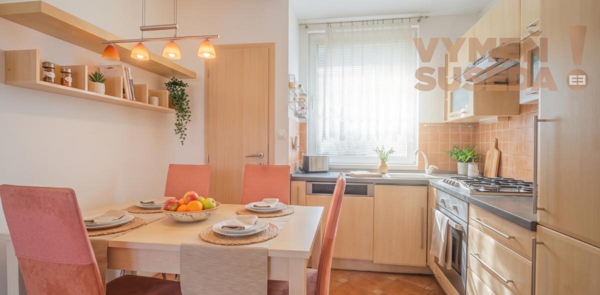 VYMEŇ SUSEDA! – VÝNIMOČNÝ 4-IZBOVÝ RODINNÝ DOM S BAZÉNOM PRI KAŠTIELI, BUDMERICE