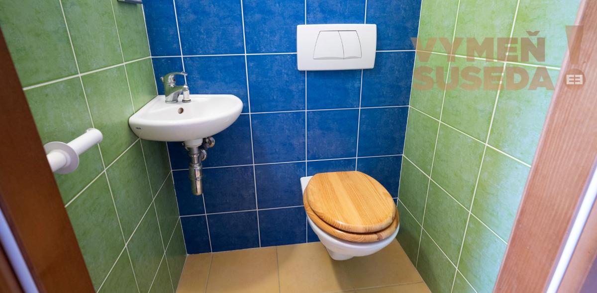 VYMEŇ SUSEDA! – Na predaj výnimočný 3 izbový byt s loggiou v srdci Šamorína /Gazdovský rad/