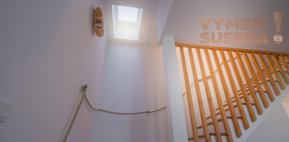 VYMEŇ SUSEDA – MODERNÝ 4-IZBOVÝ RADOVÝ DOM S UDRŽIAVANOU ZÁHRADOU A TERASOU, NOVÁ DEDINKA