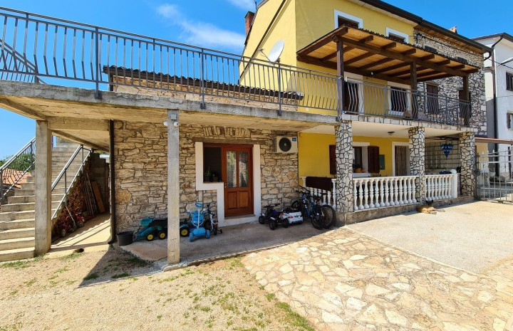 ESTATE INVEST - Na predaj apartmánový dom, Chorvátsko Umag – Petrovia