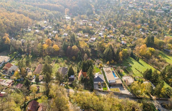 VYMEŇ SUSEDA! – Výnimočný Pozemok, BA IV ZÁHORSKA BYSTRICA 1638m2 priamo pri lese.