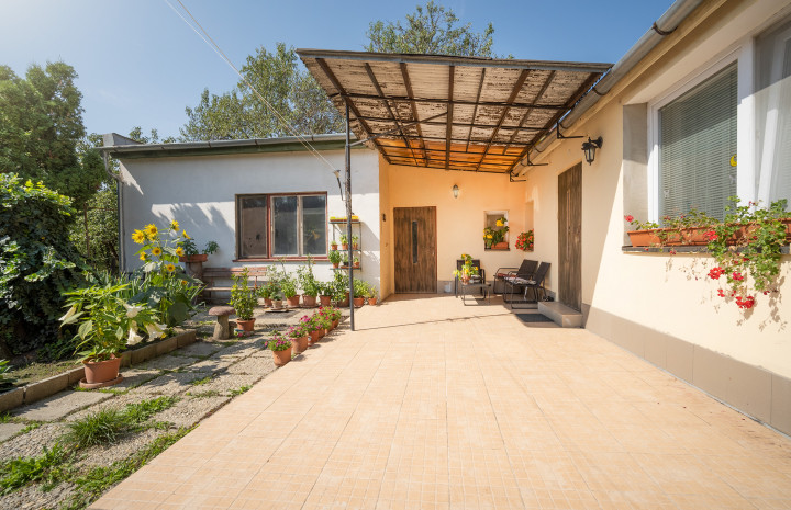 PREDANÉ - VÝNIMOČNÝ 4 IZB. RODINNÝ DOM s pozemkom 662 m2, BA II.