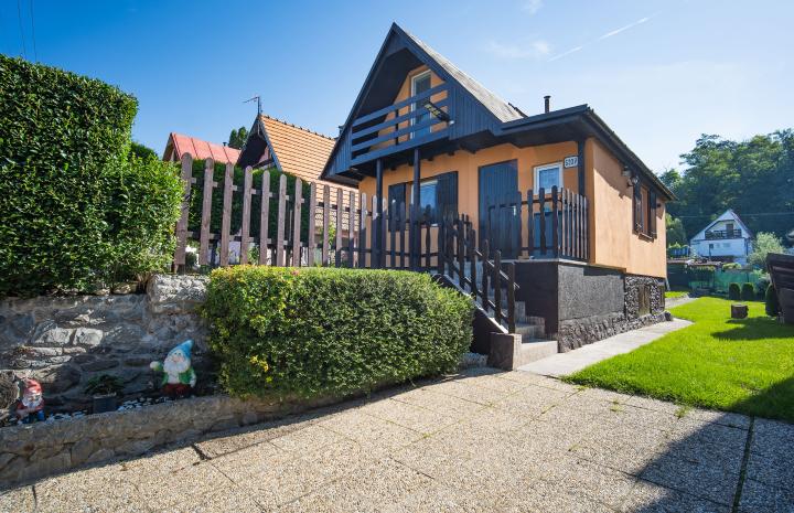 PREDANÉ - Na predaj chata v blízkosti Bratislavy, Stupava - záhradkárska osada Ovocinár.