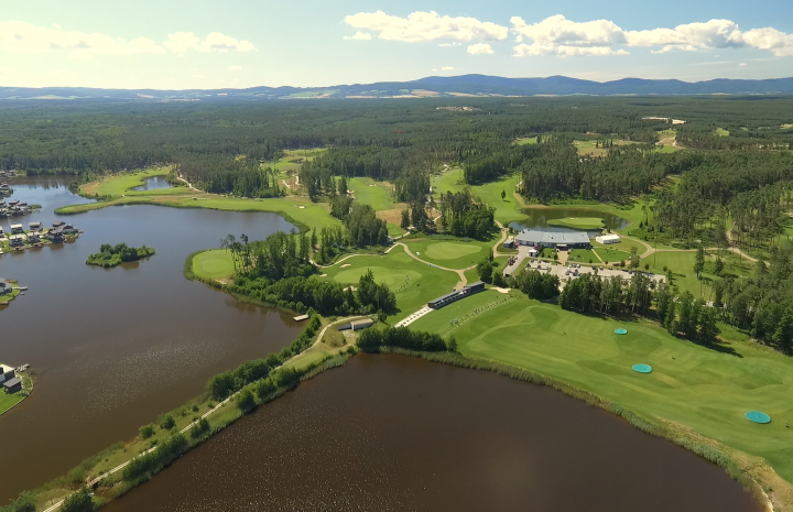 VYMEŇ SUSEDA! – VÝNIMOČNÁ NEHNUTELNOST pri Jazere v GOLF RESORT PENATI