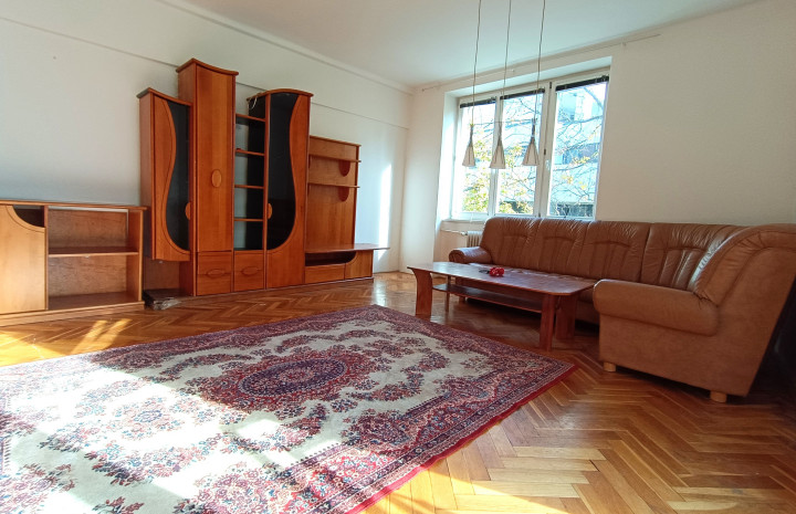 PREDANÉ! Na predaj priestranný 2 izb. byt Staré mesto