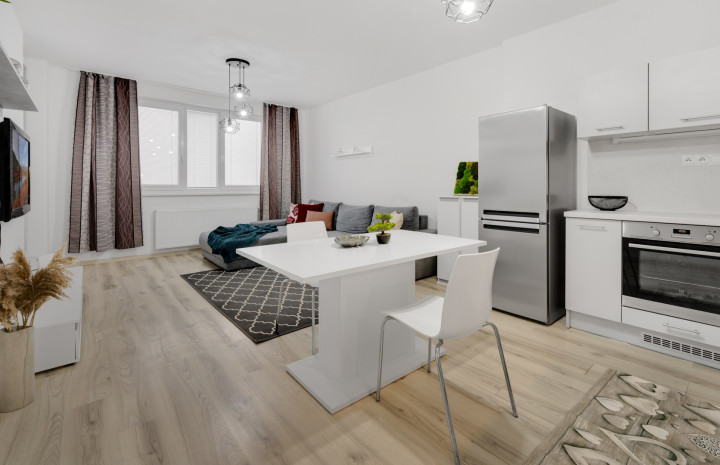 PRENAJATÉ 2. IZB. PRIESTRANNÉHO BYTU V NOVOSTAVBE MENDELSOHN S PARKINGOM, UL. KAZANSKÁ, PODUNAJSKÉ BISKUPICE BA II.