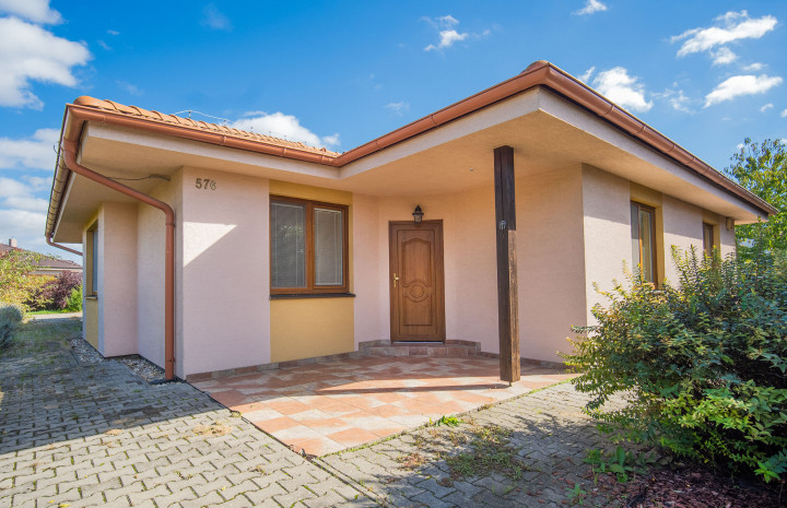 VYMEŇ SUSEDA! – 7 izb. RD s priestranným pozemkom 1414 m2 Horná Potôň