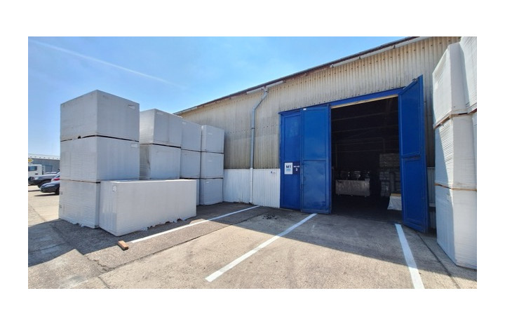 ESTATE INVEST - Skladové priestory na prenájom 380 m2, BA III / Žabí Majer
