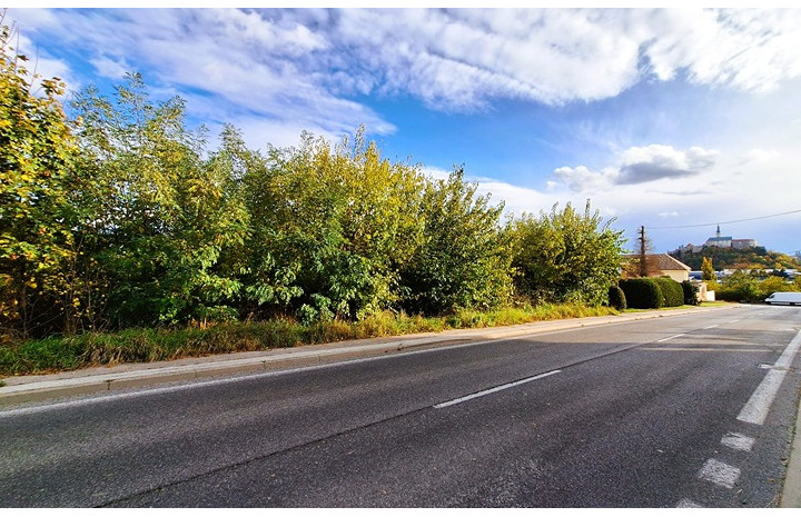 PREDANÉ! –  Na predaj stavebný pozemok o výmere 700 m2 na Zobore - Nitra