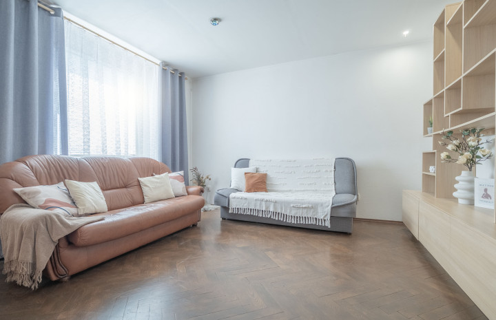 VYMEŇ SUSEDA! - VÝNIMOČNÝ TEHLOVÝ 3 IZB. BYT, PRIEVOZSKÁ UL., BA II, NIVY.