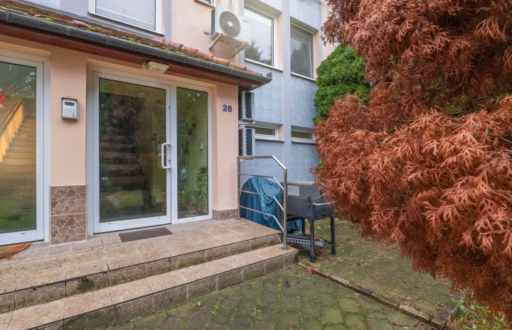 VYMEŇ SUSEDA – PRIESTOR PRE KANCELÁRIU ALEBO FIRMU 380 m2 SO ZÁHRADOU A GARÁŽOU, DUNAJSKÁ STREDA - CENTRUM.