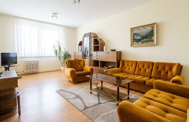 VYMEŇ SUSEDA! – VÝNIMOČNÝ 3-IZBOVÝ BYT S BALKÓNOM, MOŽNOSŤ ÚPRAVY NA 4-IZBOVÝ, ŠTEFUNKOVA ULICA, BRATISLAVA II – RUŽINOV